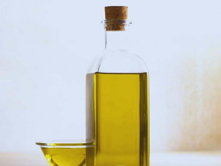 Olio oliva buttare